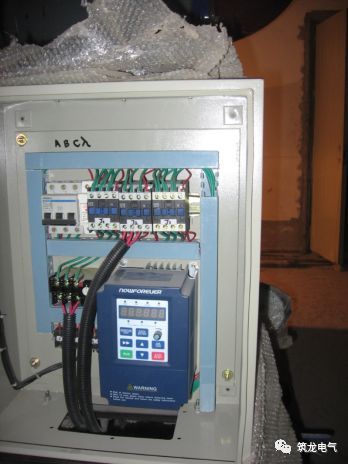 《建筑電氣工程施工質(zhì)量驗收規(guī)范》GB50303-2015 配電箱(機柜)安裝詳細說明！