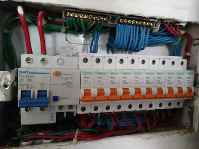 主頁配電箱 63A或40A，用于總漏電保護和空氣開關(guān)？讀完之后，我完全明白了！